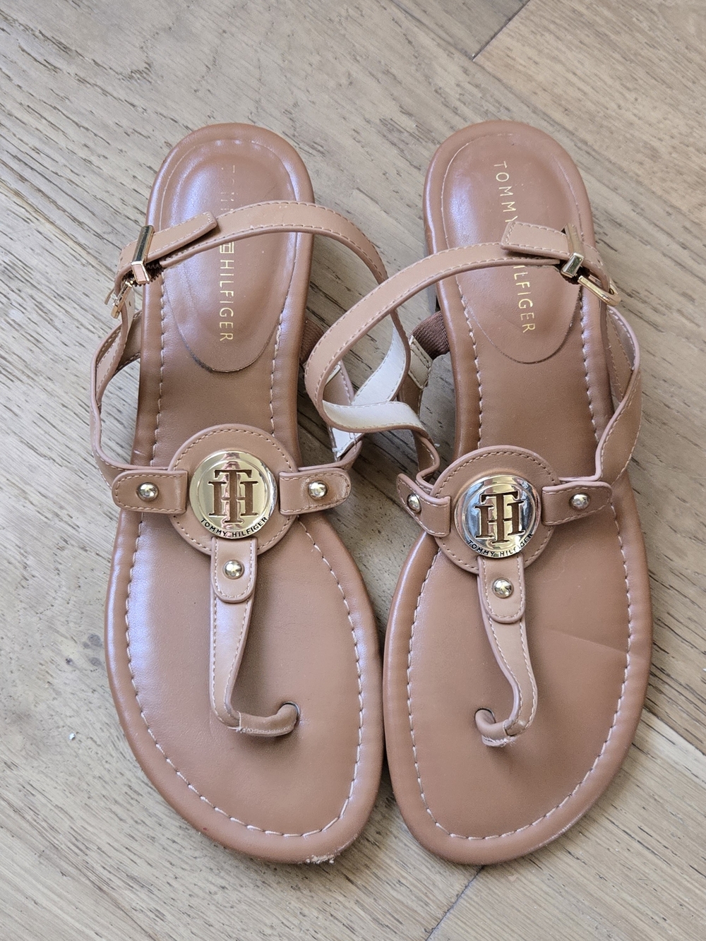 Tommy Hilfiger Women's Tan Leather T-Strap Sandals